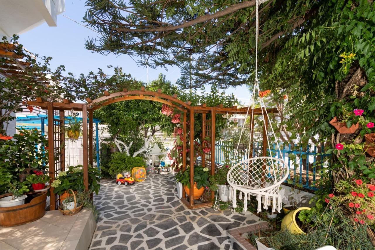 Apartment House Of Flowers *