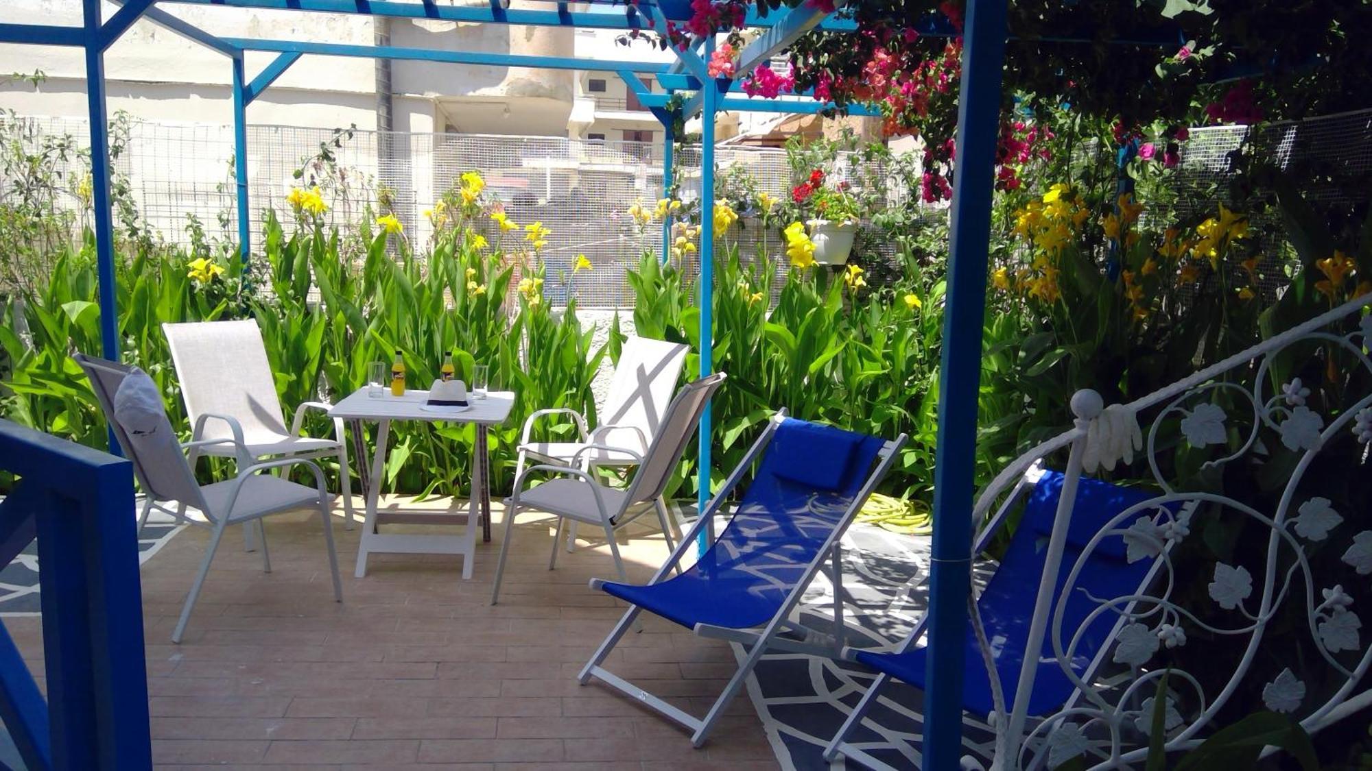 Apartment House Of Flowers