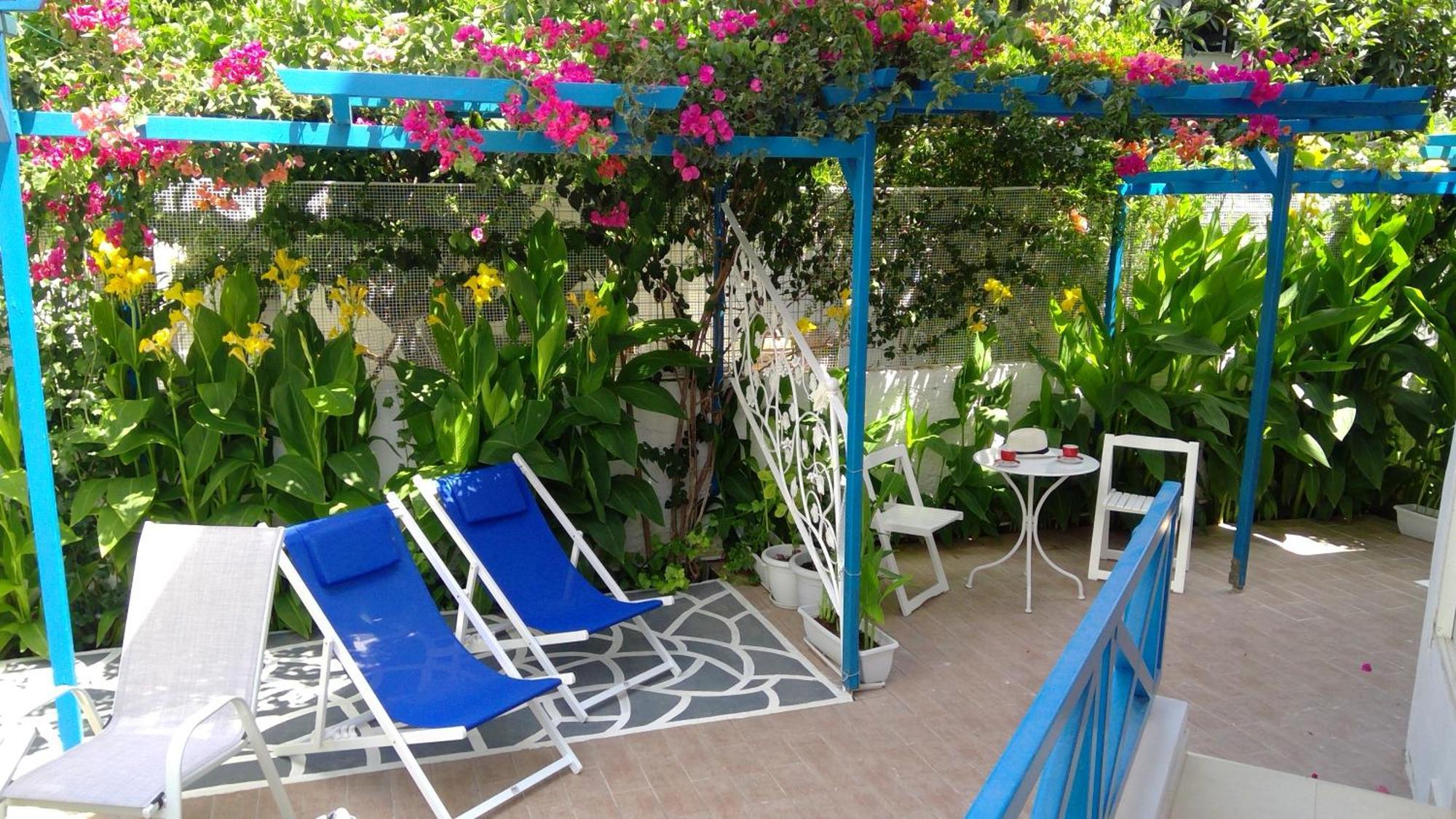 Apartment House Of Flowers Rhodes City